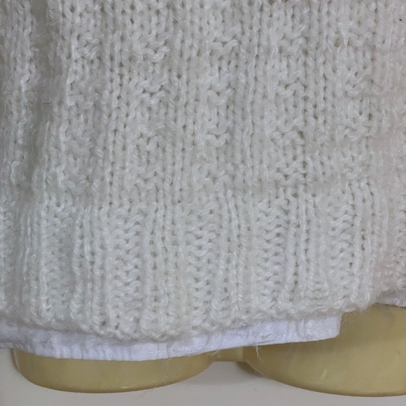 Vintage HANDCRAFTED Knit Boxy Sweater Vest, Creamy White - Picture 12 of 15